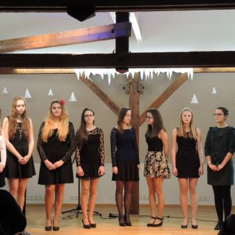 Vánoční pěvecké vystoupení žáků třídy Jany Borkové, 7. 12. 2016