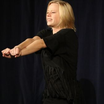 Svět pohádek - vystoupení TO a žáků pěvecké třídy L. Honzlové, 12. 12. 2016