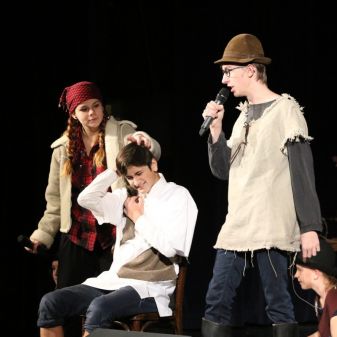 Svět pohádek - vystoupení TO a žáků pěvecké třídy L. Honzlové, 12. 12. 2016