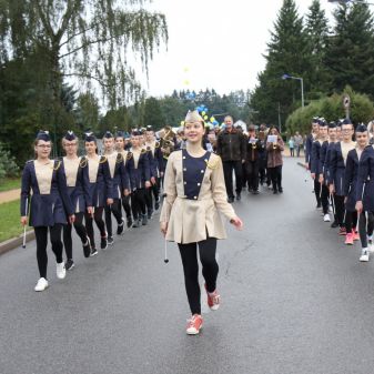 Dechový orchestr mladých a mažoretky ZUŠ - pochod městem k 80.výročí Gymnázia Humpolec, 16. 9. 2017