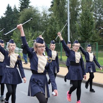 Dechový orchestr mladých a mažoretky ZUŠ - pochod městem k 80.výročí Gymnázia Humpolec, 16. 9. 2017