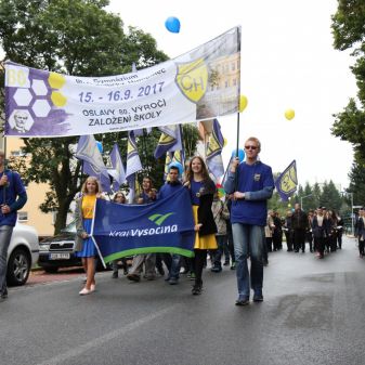 Dechový orchestr mladých a mažoretky ZUŠ - pochod městem k 80.výročí Gymnázia Humpolec, 16. 9. 2017