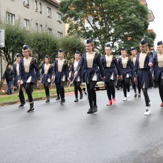 Dechový orchestr mladých a mažoretky ZUŠ - pochod městem k 80.výročí Gymnázia Humpolec, 16. 9. 2017