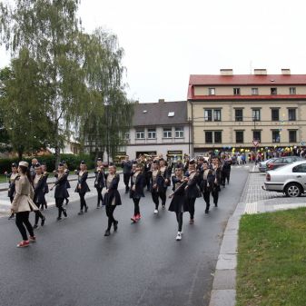 Dechový orchestr mladých a mažoretky ZUŠ - pochod městem k 80.výročí Gymnázia Humpolec, 16. 9. 2017