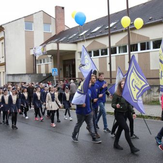 Dechový orchestr mladých a mažoretky ZUŠ - pochod městem k 80.výročí Gymnázia Humpolec, 16. 9. 2017