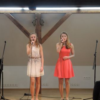 Třídní pěvecká vystoupení žáků Jany Borkové, duben 2016