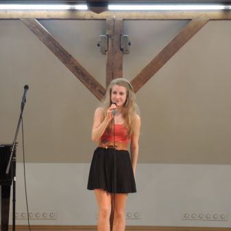 Třídní pěvecká vystoupení žáků Jany Borkové, duben 2016