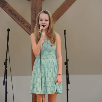 Třídní pěvecká vystoupení žáků Jany Borkové, duben 2016