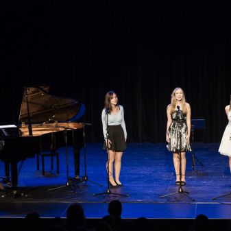 Galakoncert k 75. výročí ZUŠ, 9. 11. 2021, Divadlo Za komínem