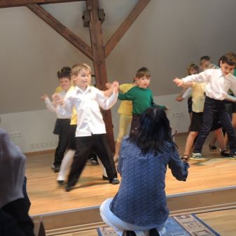 Vystoupení žáků přípravného studia (+ žáci hudební nauky), 25. 5. 2016