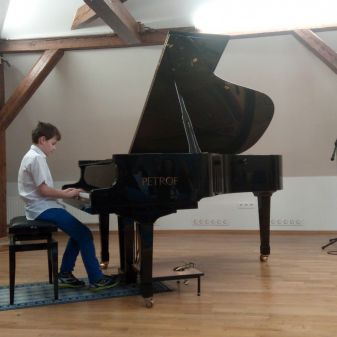 Klavírní večírek č. 4, 10. 4. 2017