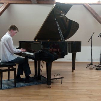 Klavírní večírek č. 4, 10. 4. 2017