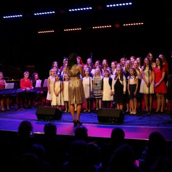 Šťastné & Veselé 2019! (žáci J. Borkové, L. Honzlové, M. Dvořáka)