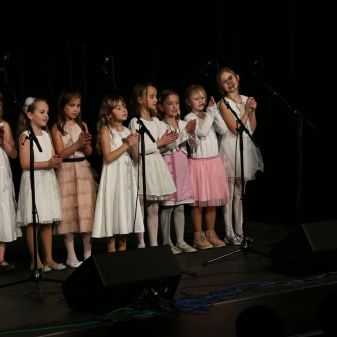 Šťastné & Veselé 2019! (žáci J. Borkové, L. Honzlové, M. Dvořáka)