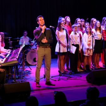 Šťastné & Veselé 2019! (žáci J. Borkové, L. Honzlové, M. Dvořáka)