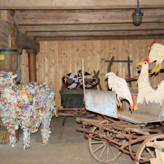 Výstava Recyklohraní, 7. 8. - 31. 10. 2017, zámek Žirovnice